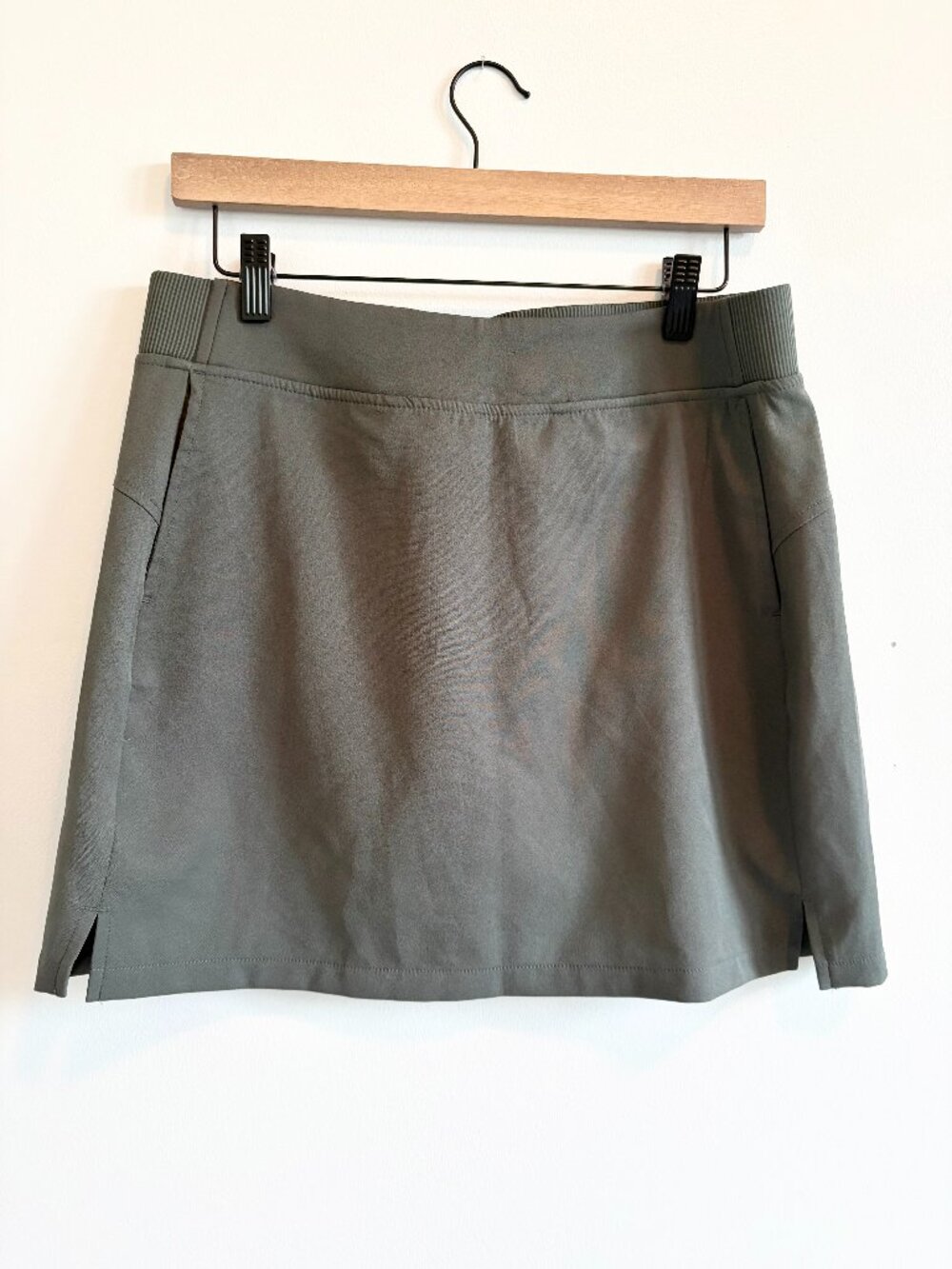 32 Degrees Golf Skirt with Skorts and Pockets!